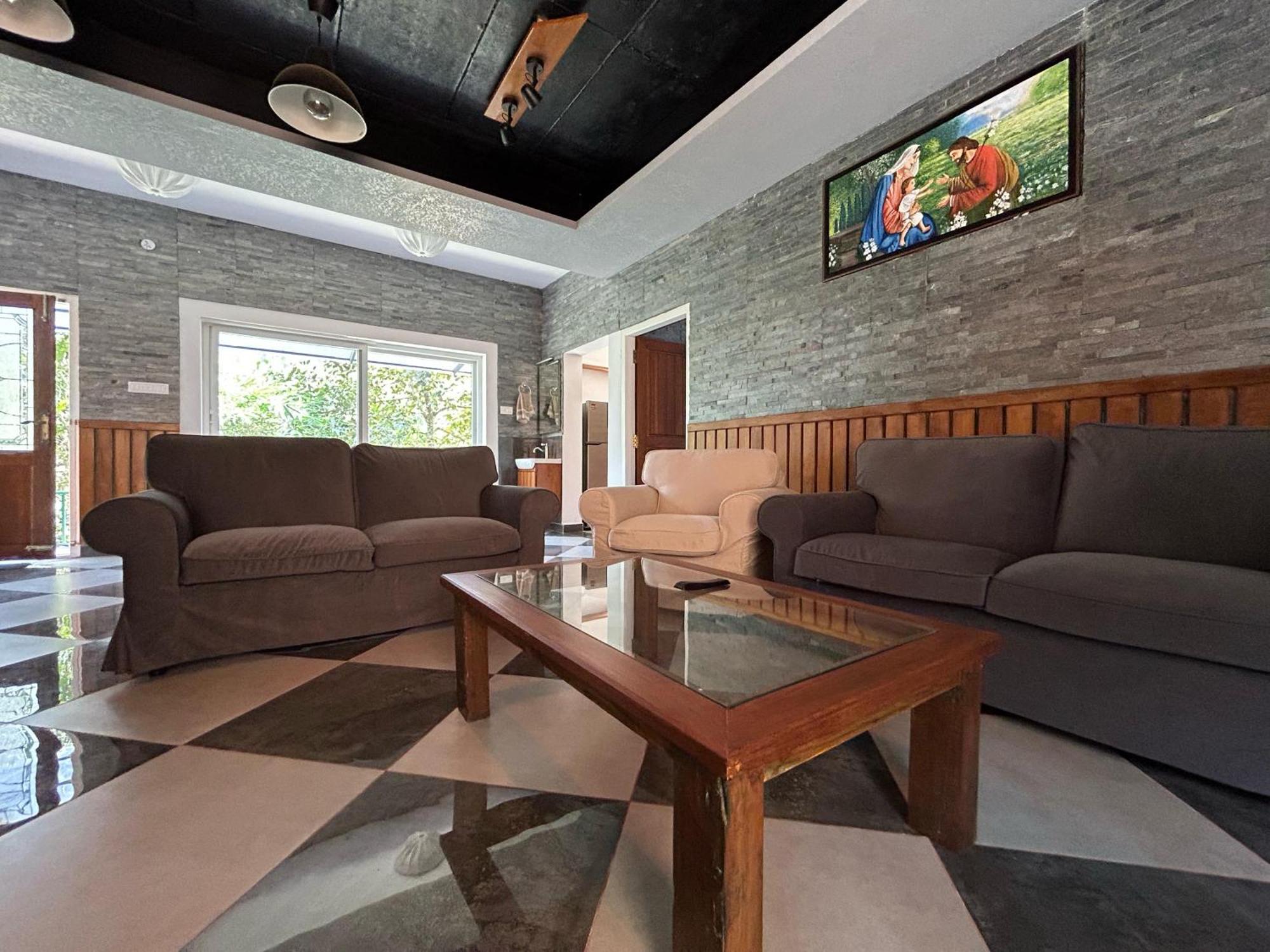 Kv By Halcyon Traveltech Apartment Anachal Exterior photo
